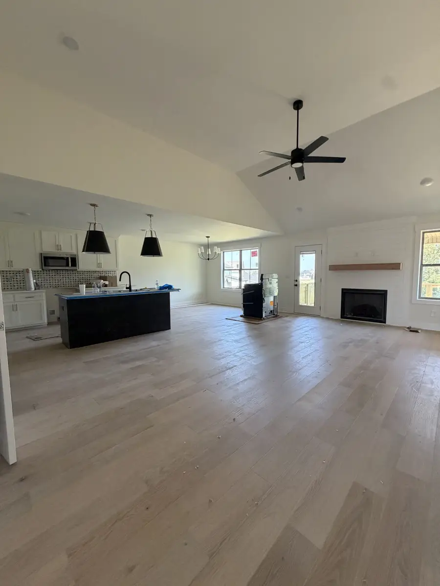 907 Bankside Dr, Clarksville, TN 37043 - #3