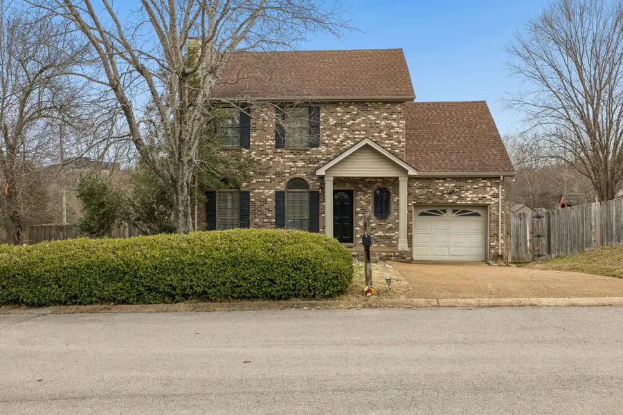 7701 Poplar Ridge Dr, Nashville, TN 37221 - #2