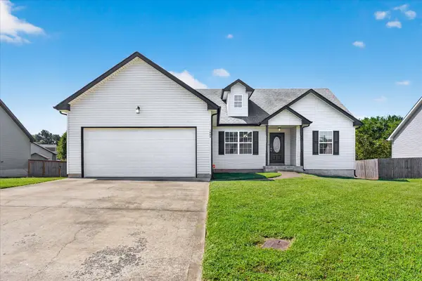 1402 Scrub Oak Drive, Clarksville, TN 37042