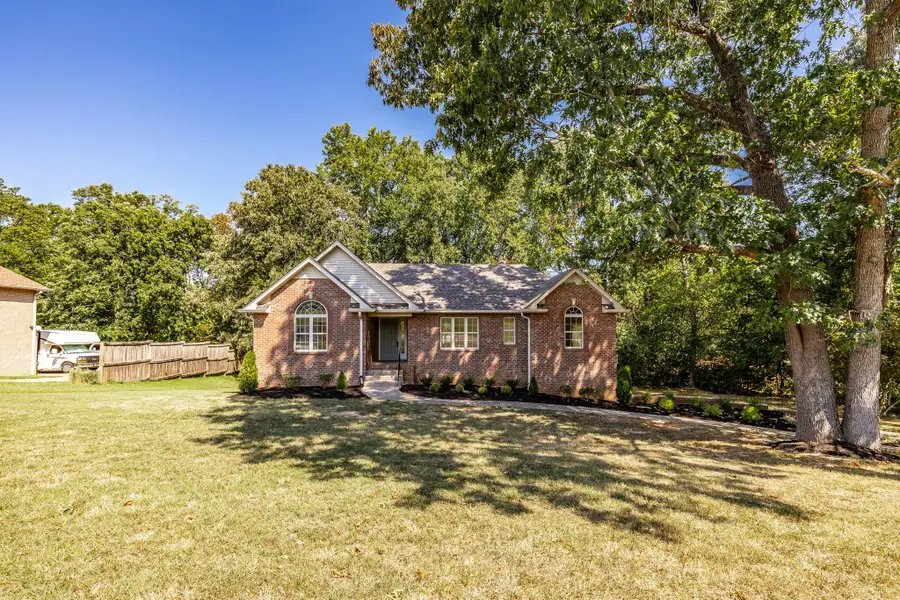 3005 Lana Ln, Greenbrier, TN 37073 - #2