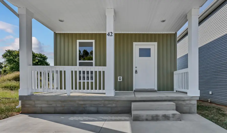 42 Dixon Dr, Clarksville, TN 37040 - #3