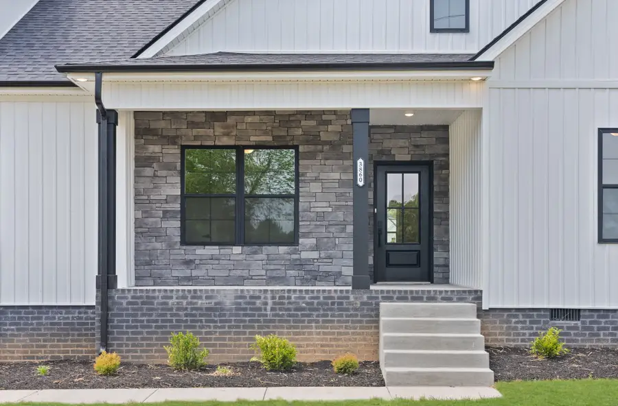 3860 Chapel Hill Rd, Clarksville, TN 37040 - #2