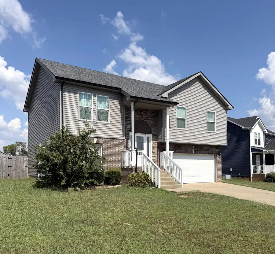1049 Charles Thomas Dr, Clarksville, TN 37042 - #3