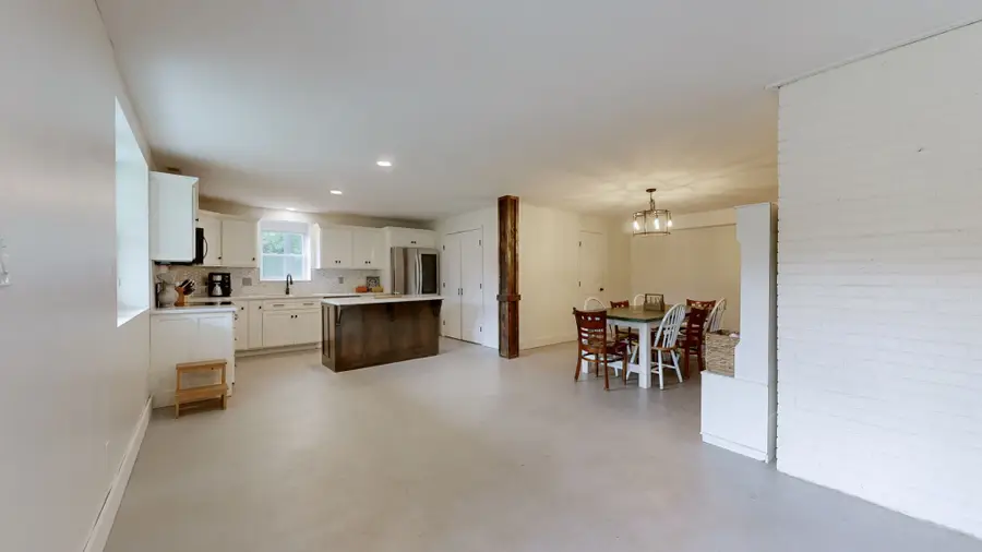 401 South Rd, Cottontown, TN 37048 - #3