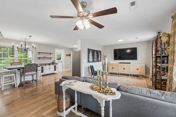 6782 Woodbury Pike, Murfreesboro, TN 37127