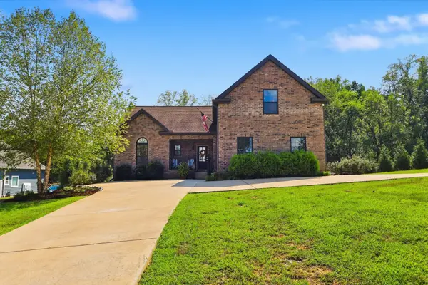 405 Tom Link Rd, Cottontown, TN 37048