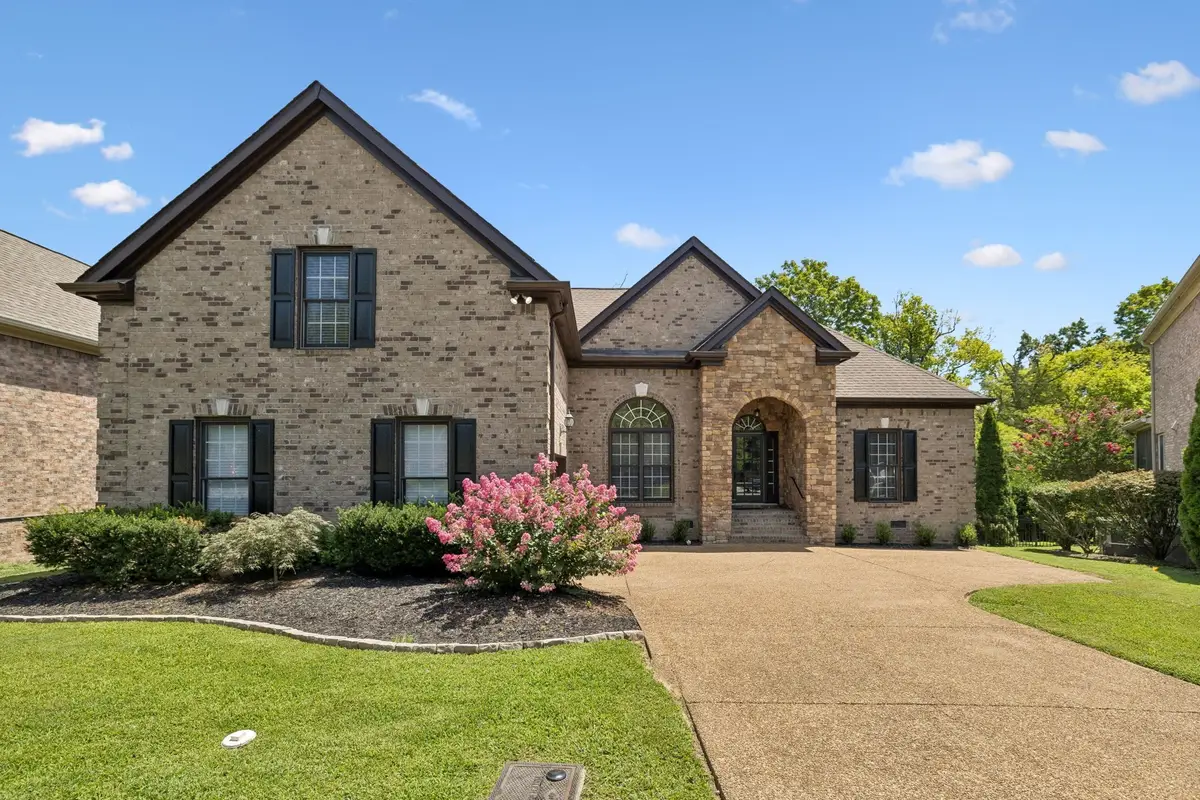 425 Caledonian Ct, Nashville, TN 37211 - #1