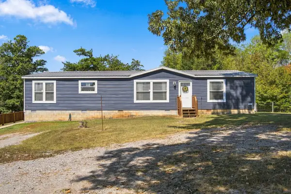 670 Garrett Rd, Quebeck, TN 38579