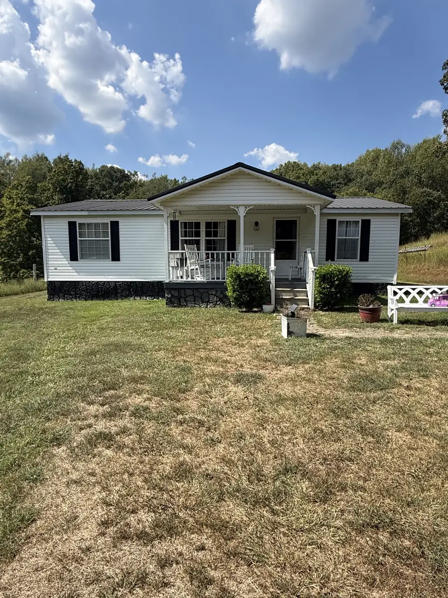 394 Leaths Branch Rd, Westmoreland, TN 37186 - #2