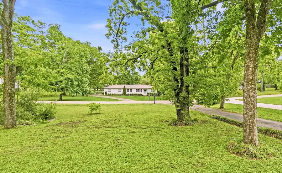 6808 Fleetwood Dr, Nashville, TN 37205 - #2