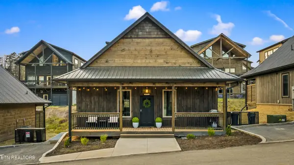 564 Warbonnet Way, Pigeon Forge, TN 37863