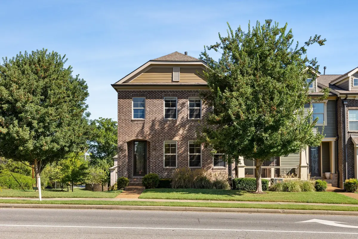 815 Silkwood Dr, Nashville, TN 37221 - #1