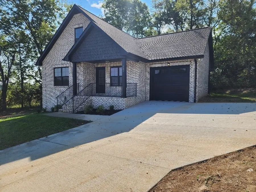 215 Scenic Ln, Hartsville, TN 37074 - #2