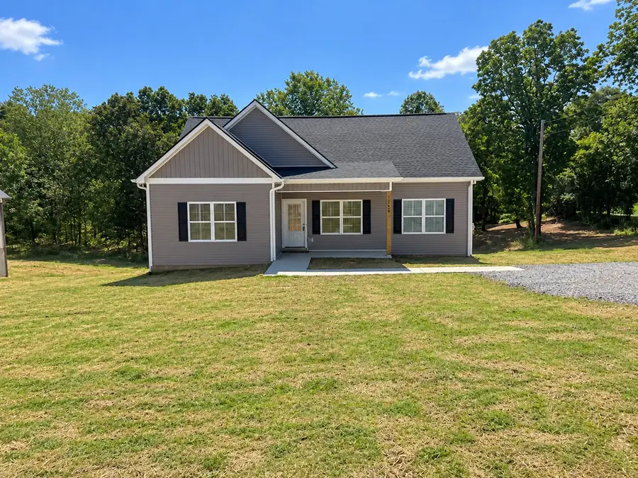 1260 Old County House Road, Charlotte, TN 37036 - #2