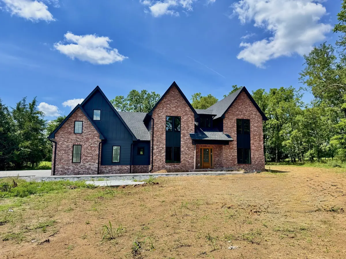 425 Burgess Rd, Mount Juliet, TN 37122 - #1