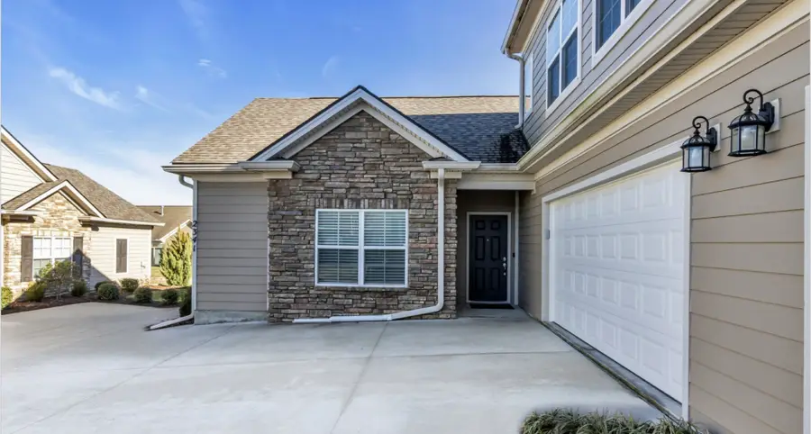 2341 Stonecenter Ln, Murfreesboro, TN 37128 - #2