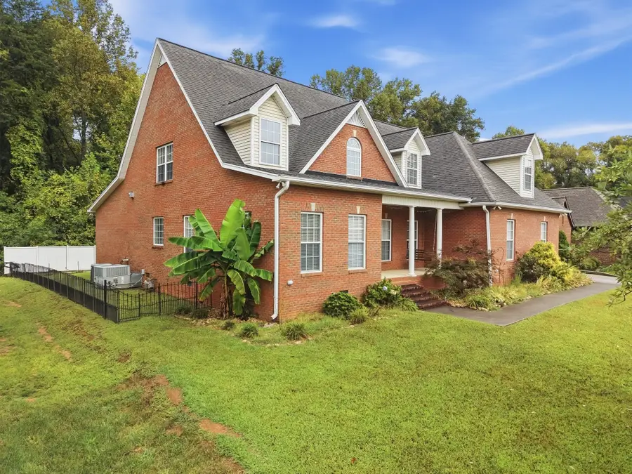 1359 Buckingham Pl, Cookeville, TN 38501 - #2
