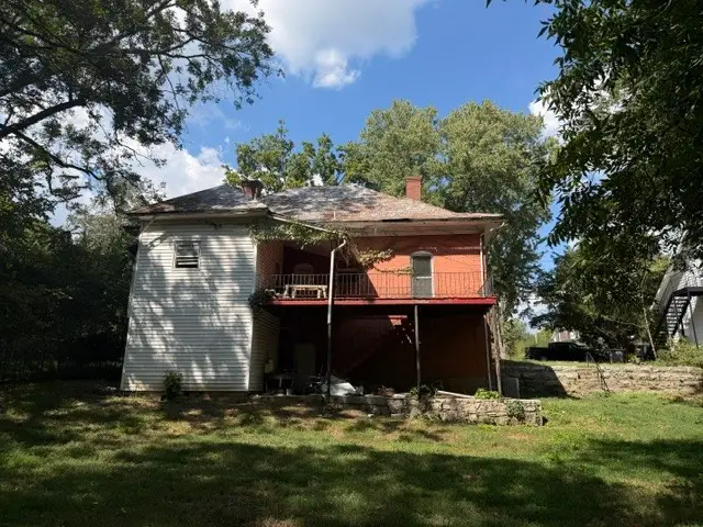 401 Washington St E, Fayetteville, TN 37334 - #3
