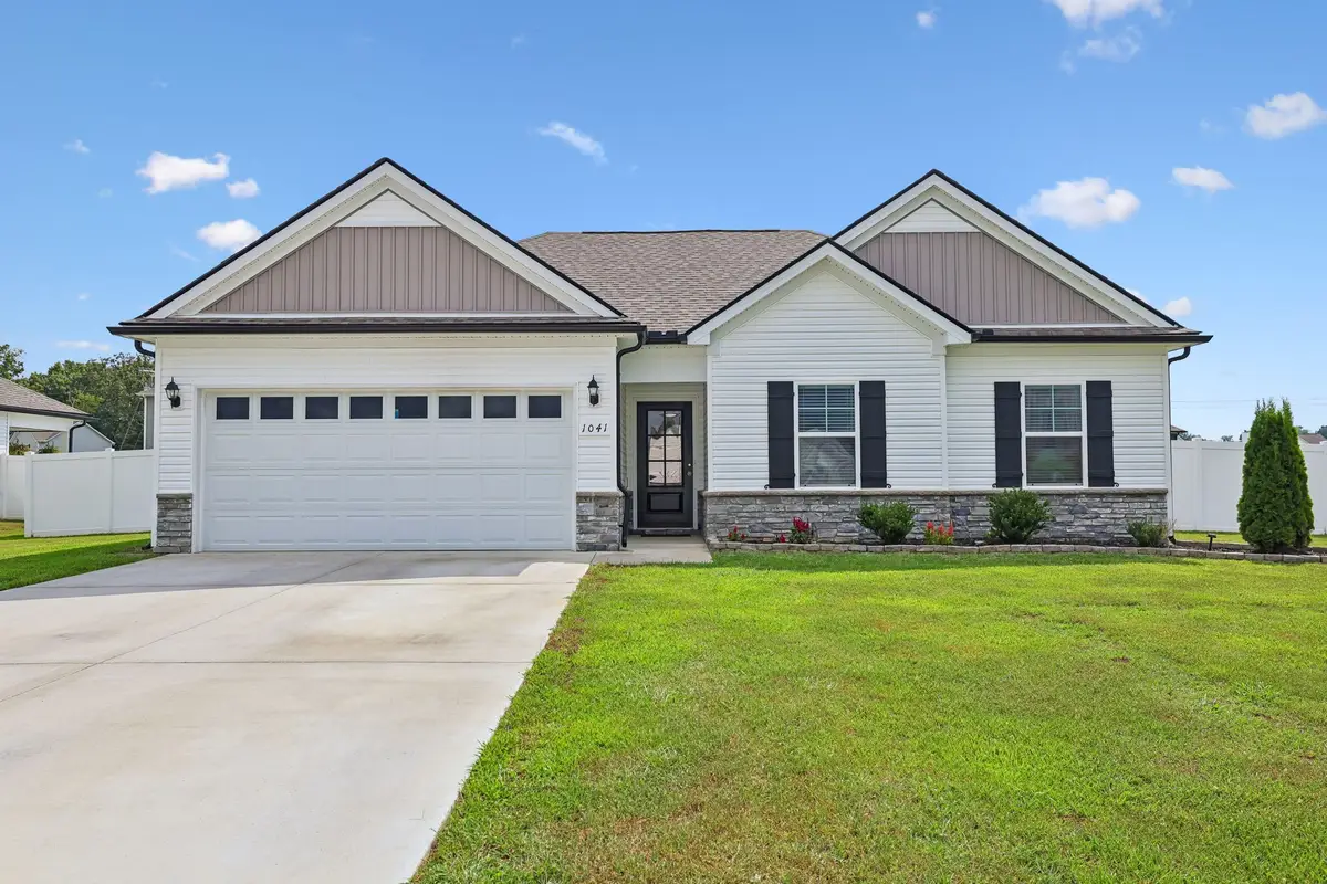 1041 Hickoryridge Dr, Murfreesboro, TN 37129 - #1