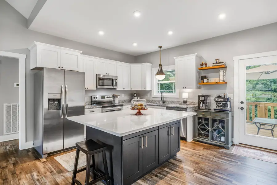 3027 Highway 49 W, Charlotte, TN 37036 - #2