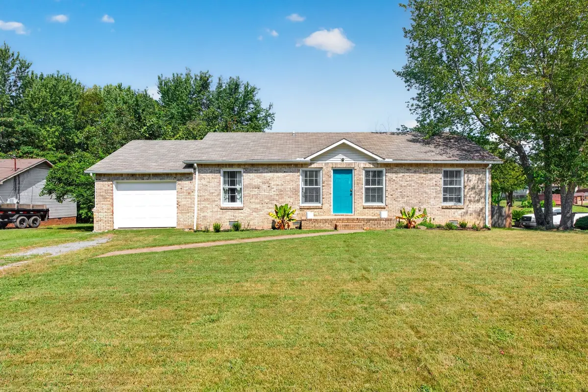 205 Marshall Dr, Clarksville, TN 37042 - #1