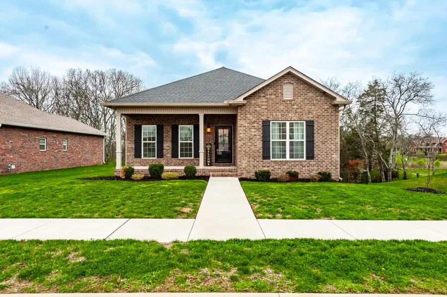 520 Dottie Dr, Gallatin, TN 37066 - #2
