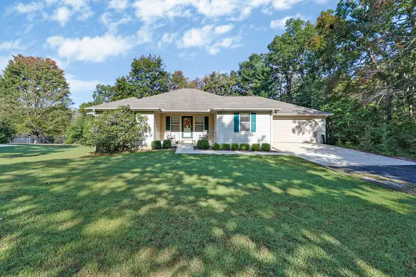 361 Creekway Dr, Crossville, TN 38555