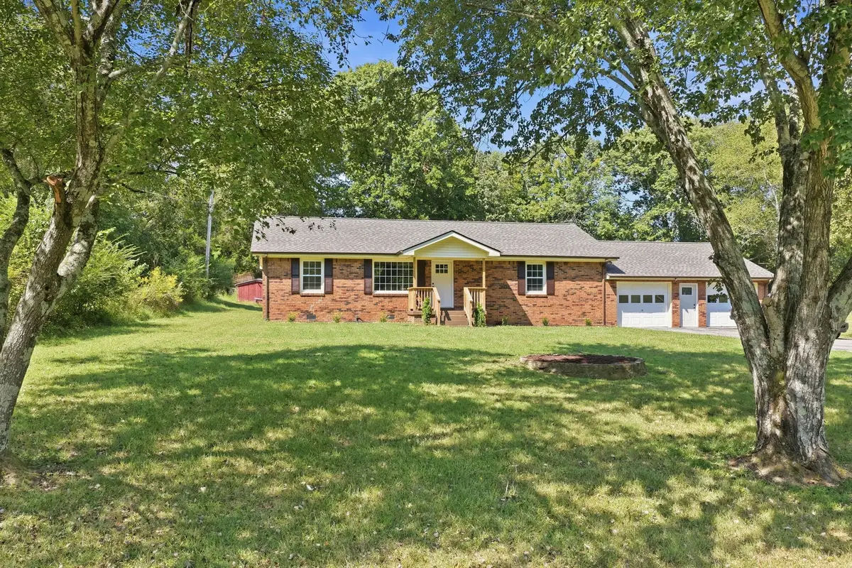 180 Maple St, Gordonsville, TN 38563 - #1