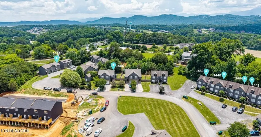 1434 William Holt Blvd, Sevierville, TN 37862 - #2