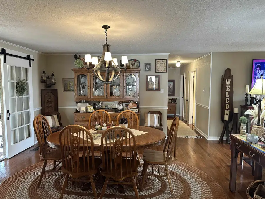 376 Sunset Dr, Lexington, TN 38351 - #3