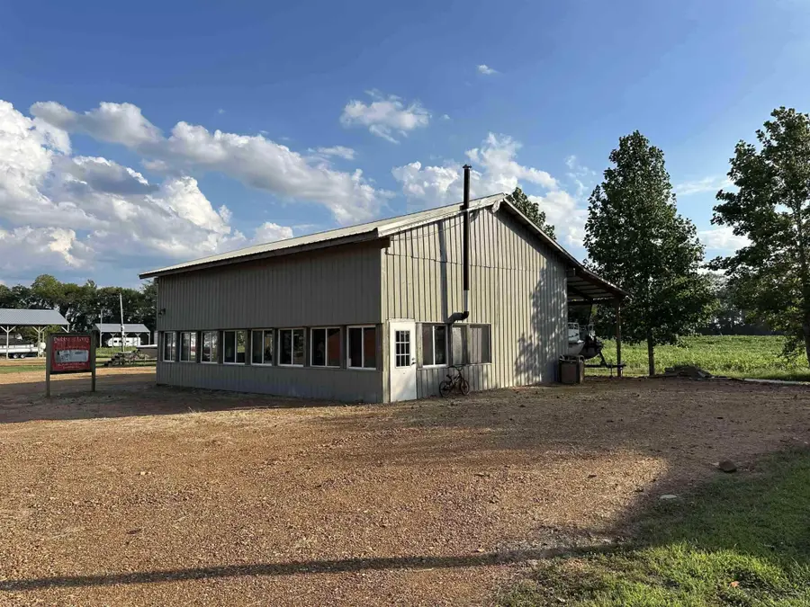 135 Jaycee Ln, Adamsville, TN 38310 - #2