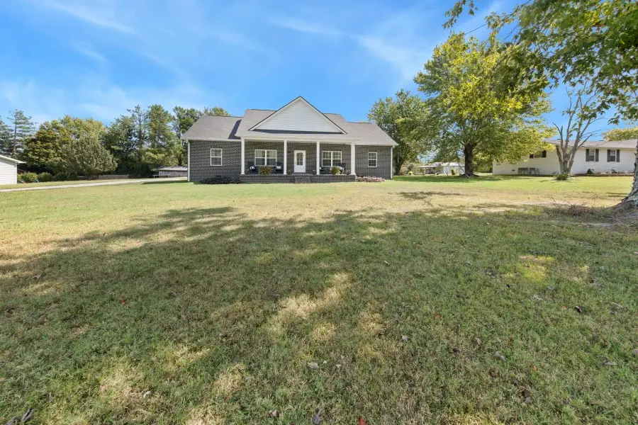 530 Fairway Dr, Lafayette, TN 37083 - #1