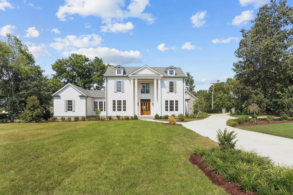 1000 Stonewall Dr, Nashville, TN 37220 - #1