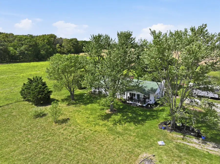 404 Logan Chapel Rd, Hillsboro, TN 37342 - #2