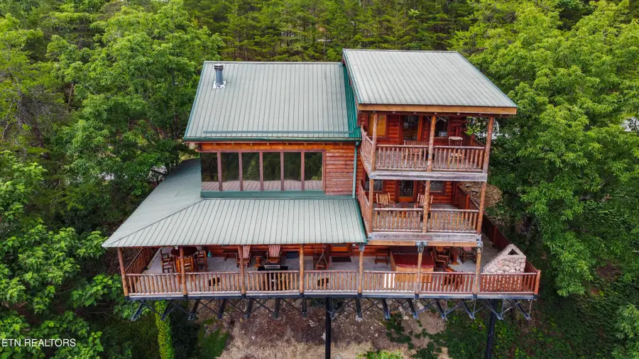 4137 Watson Court, Pigeon Forge, TN 37863 - #2