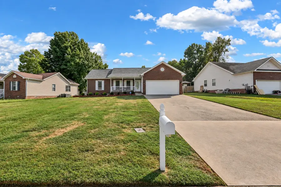 374 Woodtrace Dr, Clarksville, TN 37042 - #2