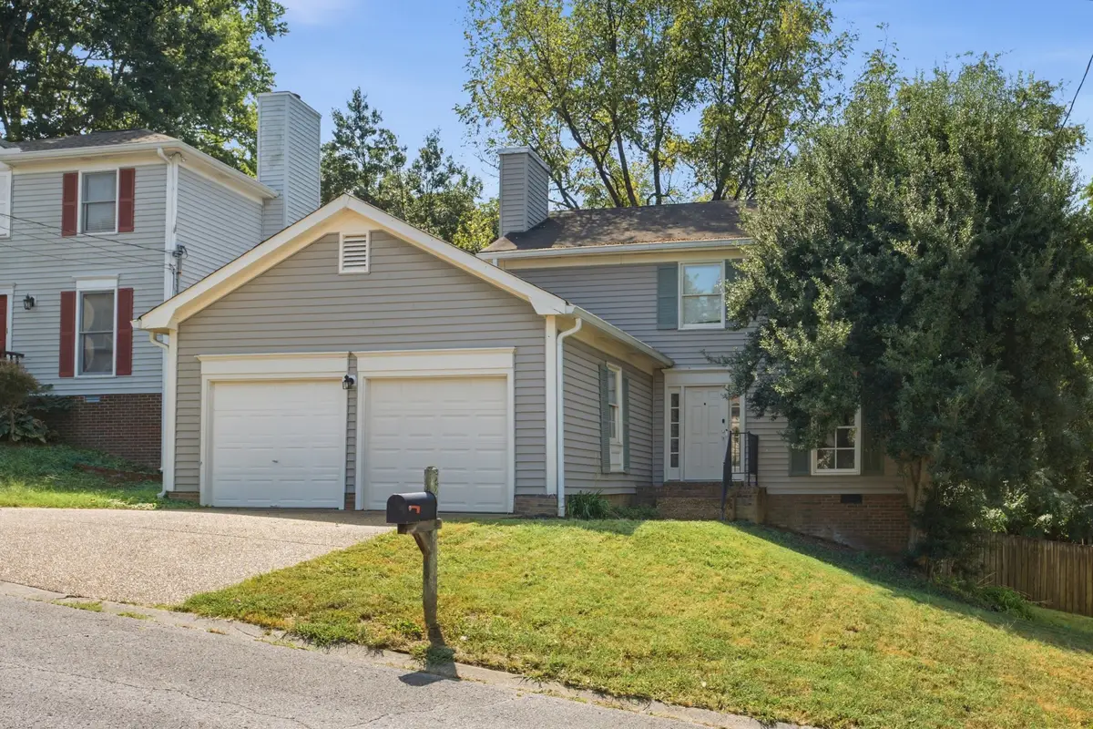 520 Fairhaven Ct, Nashville, TN 37211 - #1