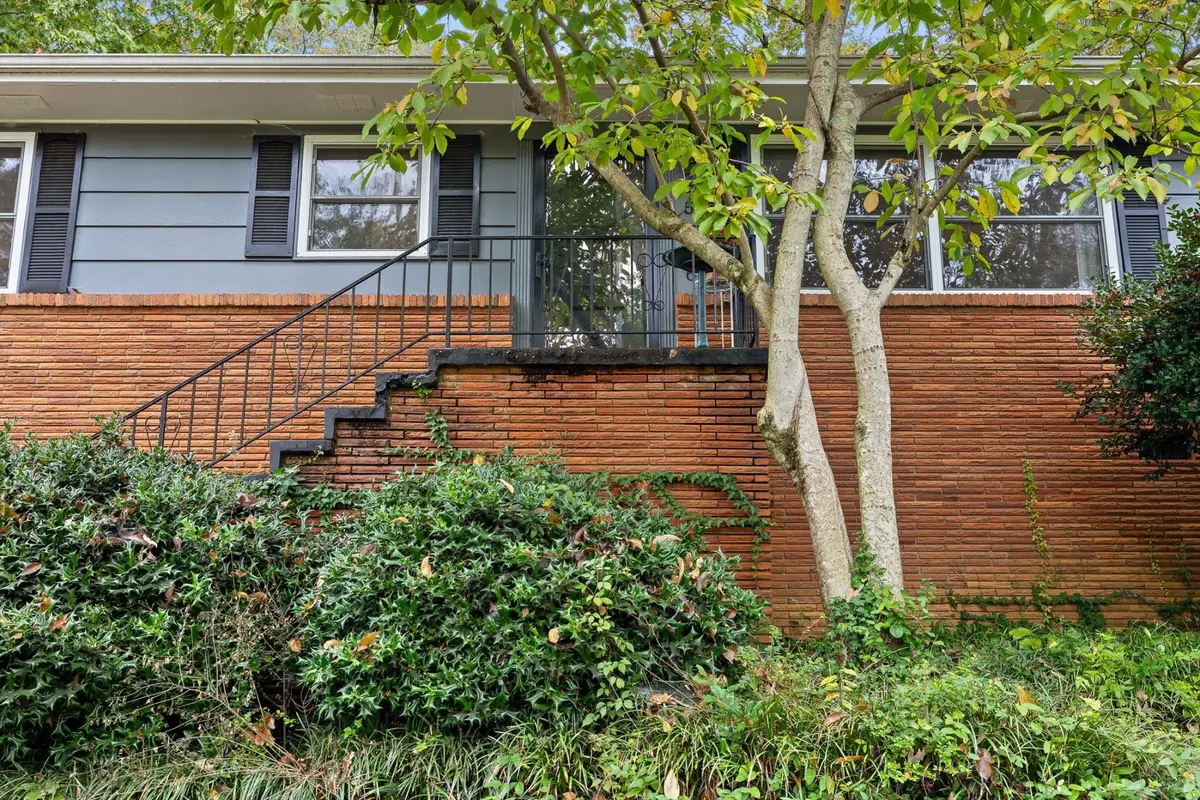 2526 Avalon Cir, Chattanooga, TN 37415 - #1