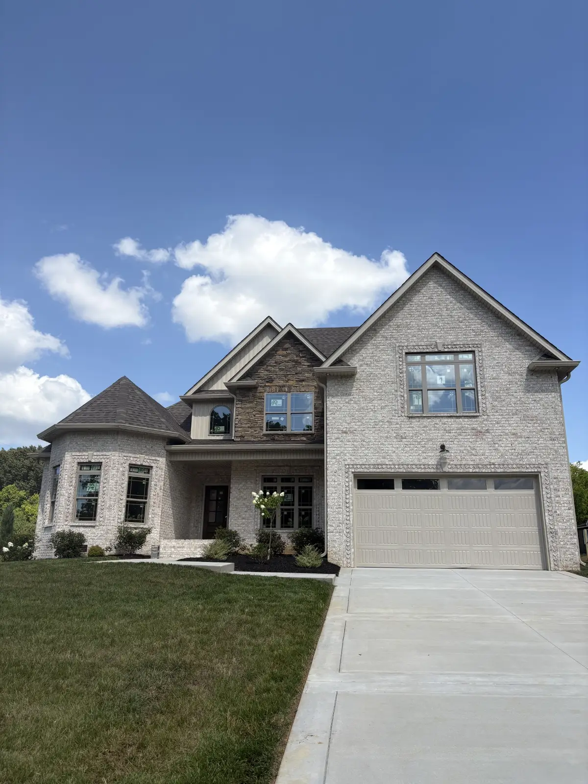 1501 Riggins Dr, Clarksville, TN 37042 - #1