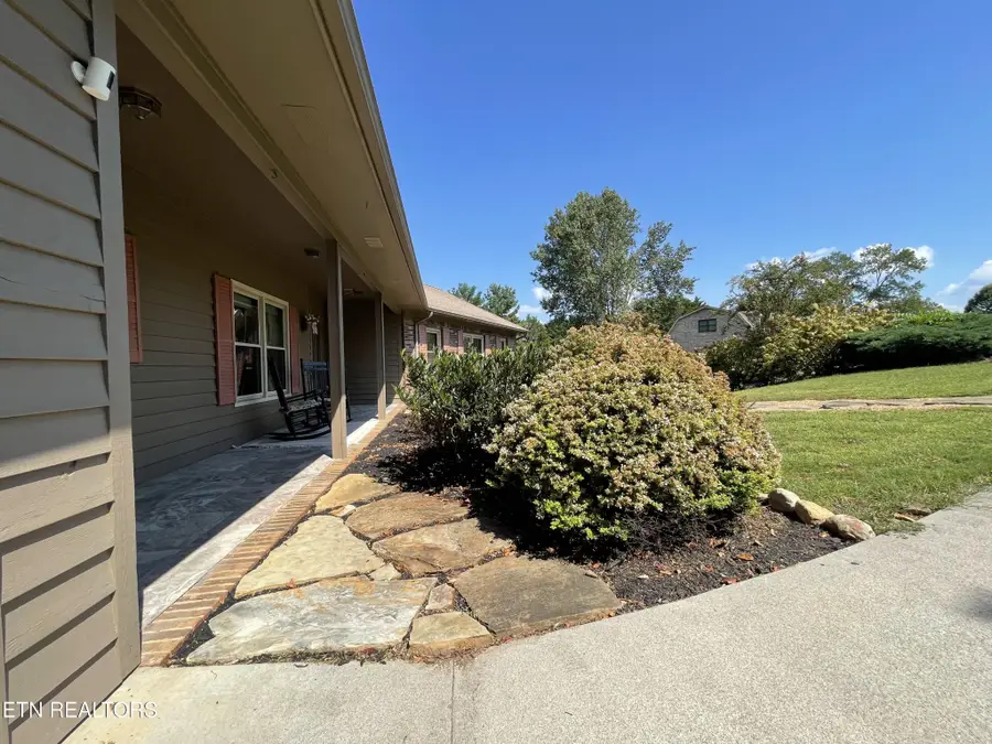 103 Farmington Place, Clinton, TN 37716 - #3