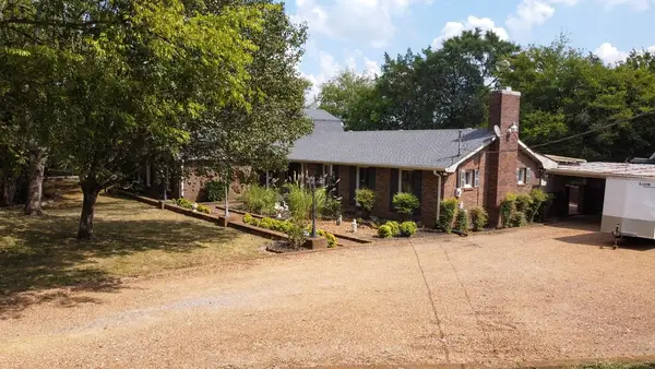 1305 Hill Lakes Ln, Lebanon, TN 37090