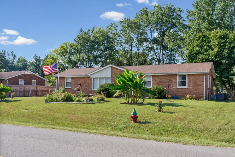 2404 Green Acres Dr, Clarksville, TN 37042 - #2