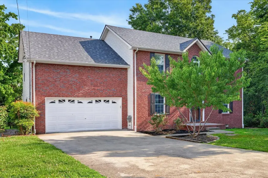 402 Pointe Clear Dr, Smyrna, TN 37167 - #2