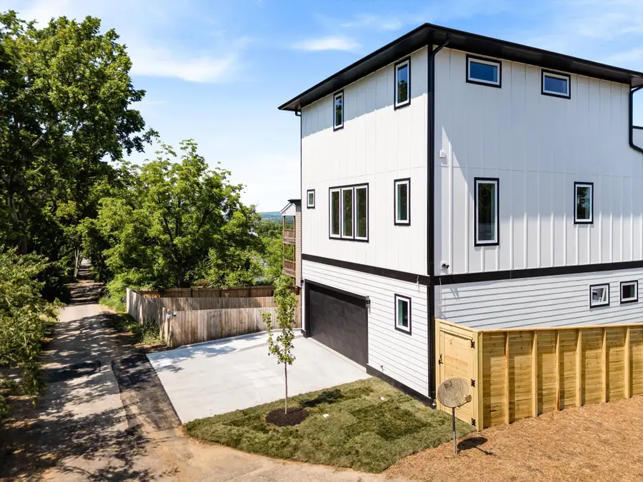 913 33rd Ave N #B, Nashville, TN 37209 - #3