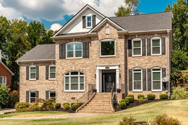 102 Fairlake Ct, Hendersonville, TN 37075