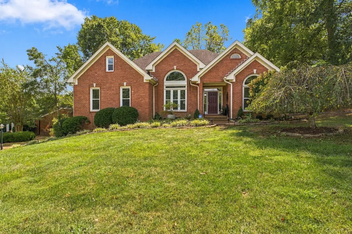 8207 Poplar Creek Rd, Nashville, TN 37221 - #1