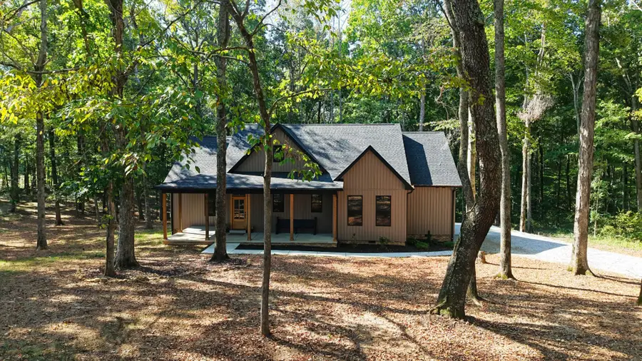1220 Breeden Rd, Charlotte, TN 37036 - #2