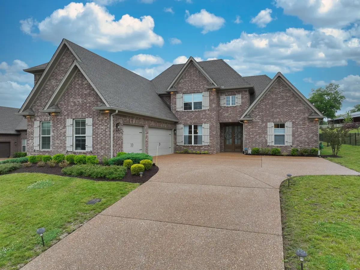 963 Luxborough Dr, Hendersonville, TN 37075 - #1