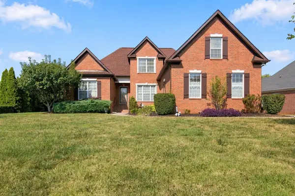 1311 Heather Pl, Murfreesboro, TN 37128