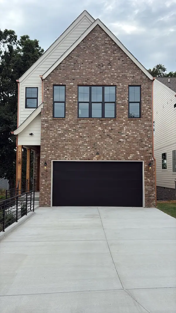 629A Claridge Dr, Nashville, TN 37214